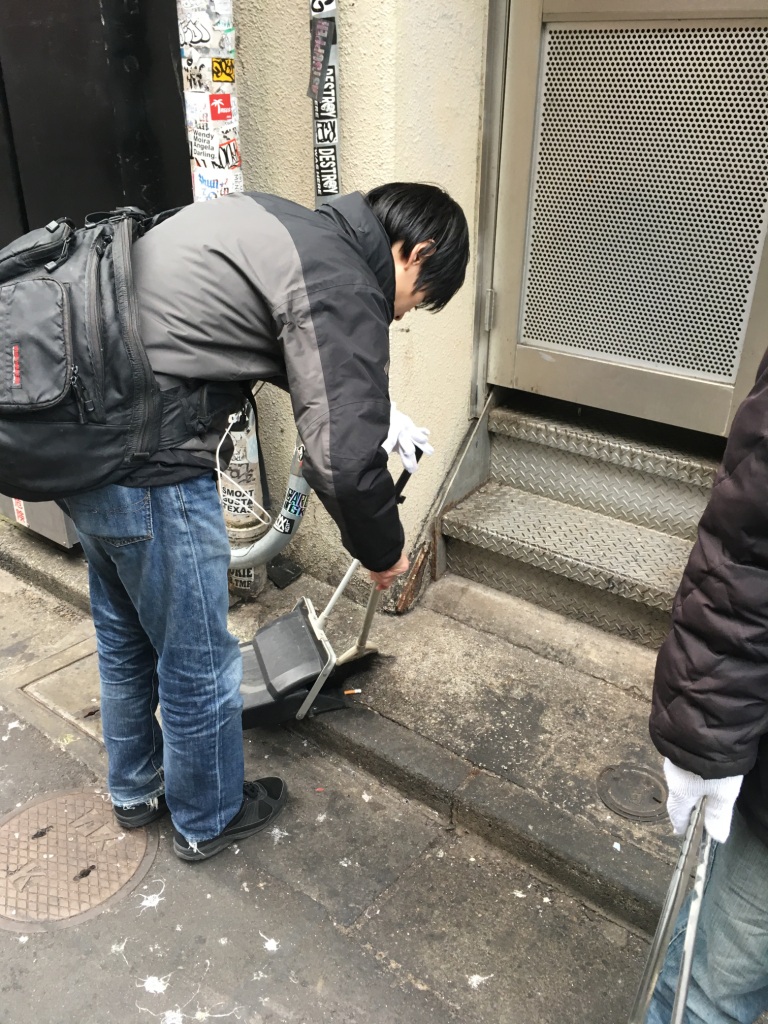 NEET株式会社メンバーが渋谷のゴミ拾い活動を開始